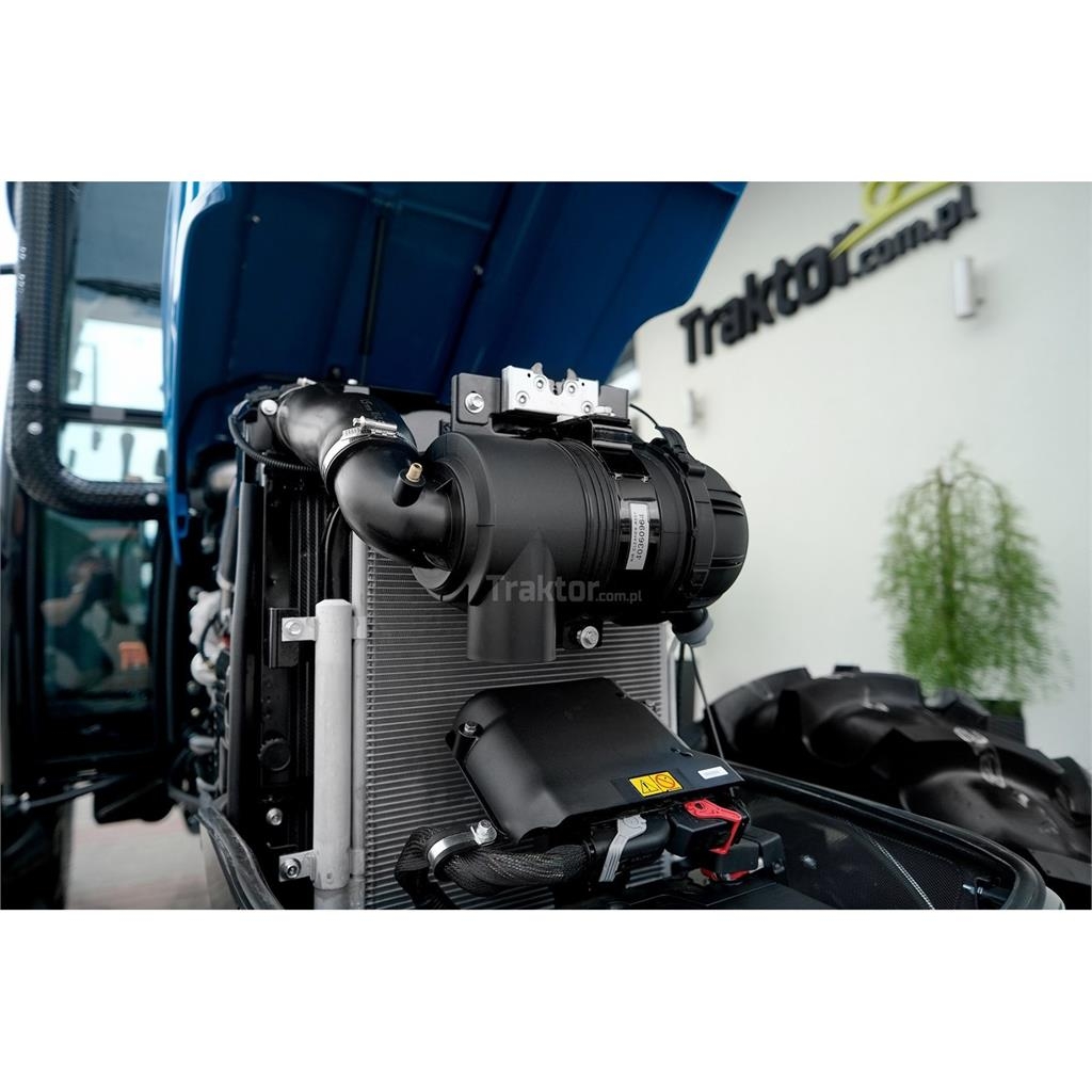 LS Tractor XU6168 PST 4x4 - 68 KM / CAB / EHL Auto Trattori