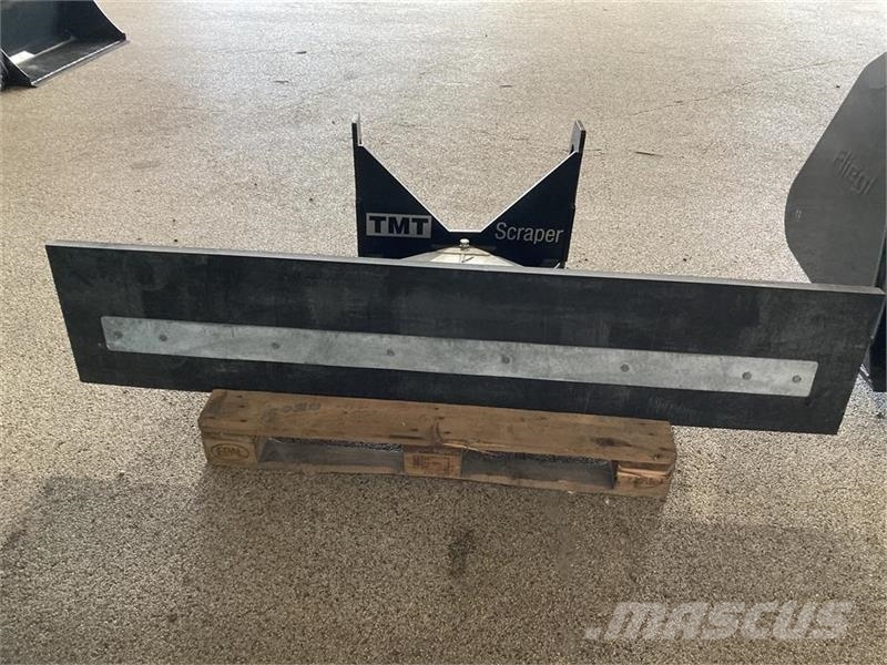 TMT SCRAPER 200 小型装载机