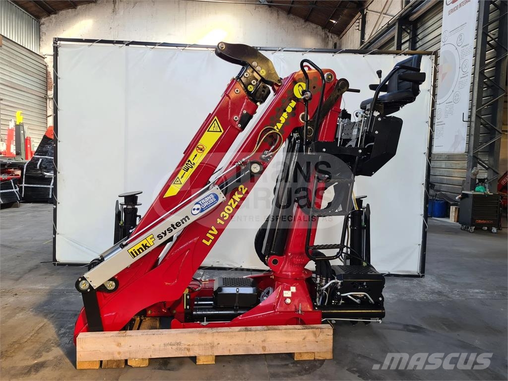 Tajfun Liv L130KZ2 (84) Каранове и товарачи