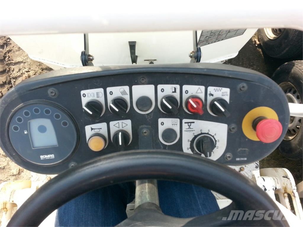 Bomag BW120AD-4 Dvojni valjarji