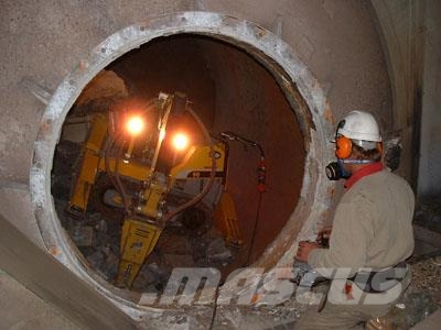 Brokk B90 Bageri za rušenje