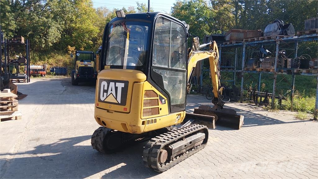 CAT 302.4D Minibagger < 7t