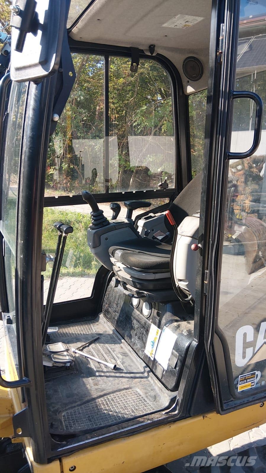 CAT 302.4D Minibagger < 7t