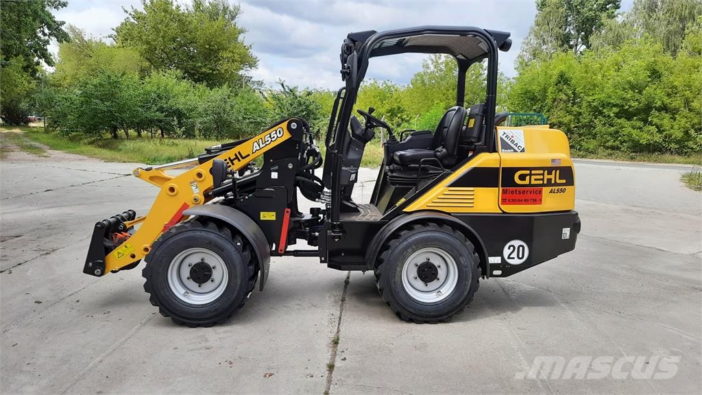 Gehl AL550 F لوادر بعجل