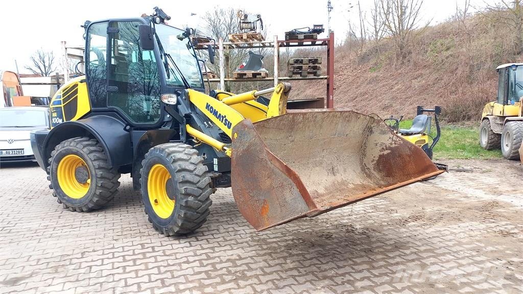 Komatsu WA100M-7 Rataslaadurid