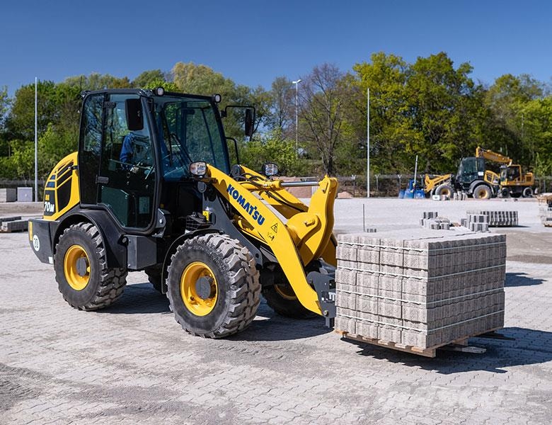 Komatsu WA70M-8 Rataslaadurid
