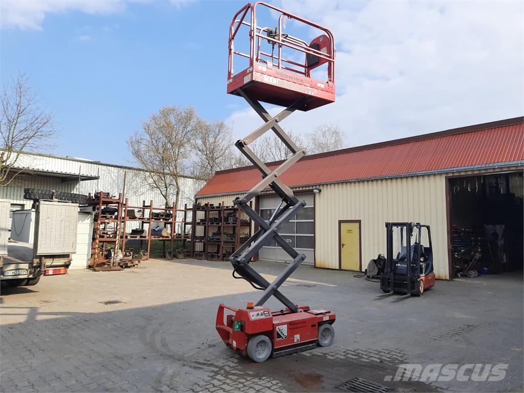 Manitou Scherenbühne 78XE Andre lifte og platforme