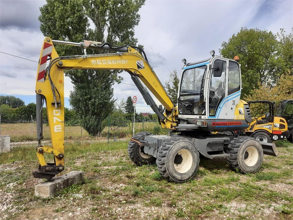 Messersi M-70W Lastik tekerli ekskavatörler