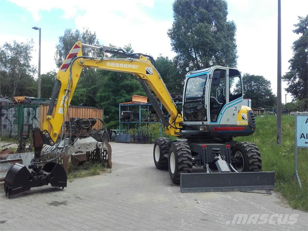 Messersi M-70W Lastik tekerli ekskavatörler