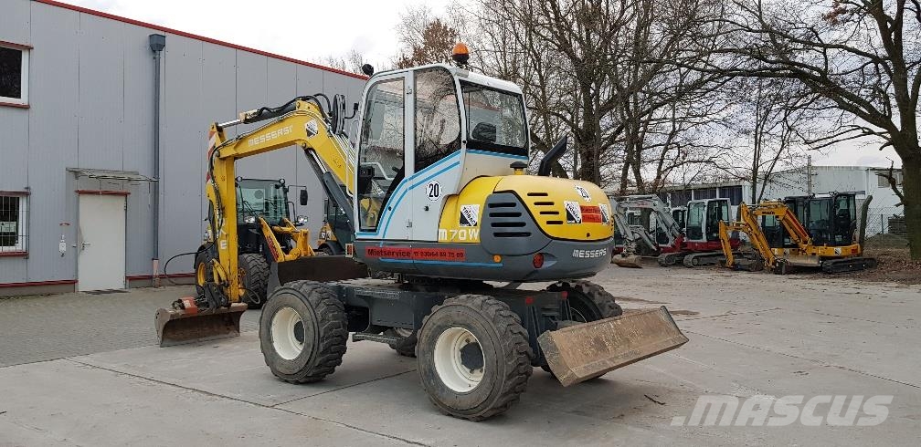 Messersi M-70W Lastik tekerli ekskavatörler