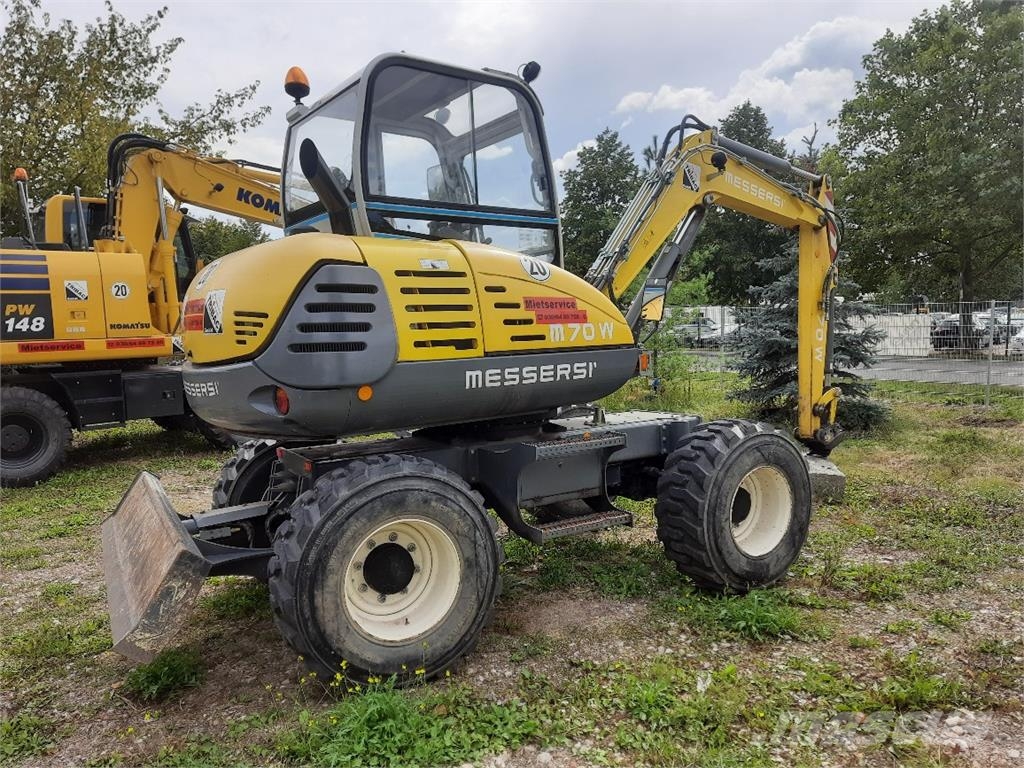 Messersi M-70W Lastik tekerli ekskavatörler