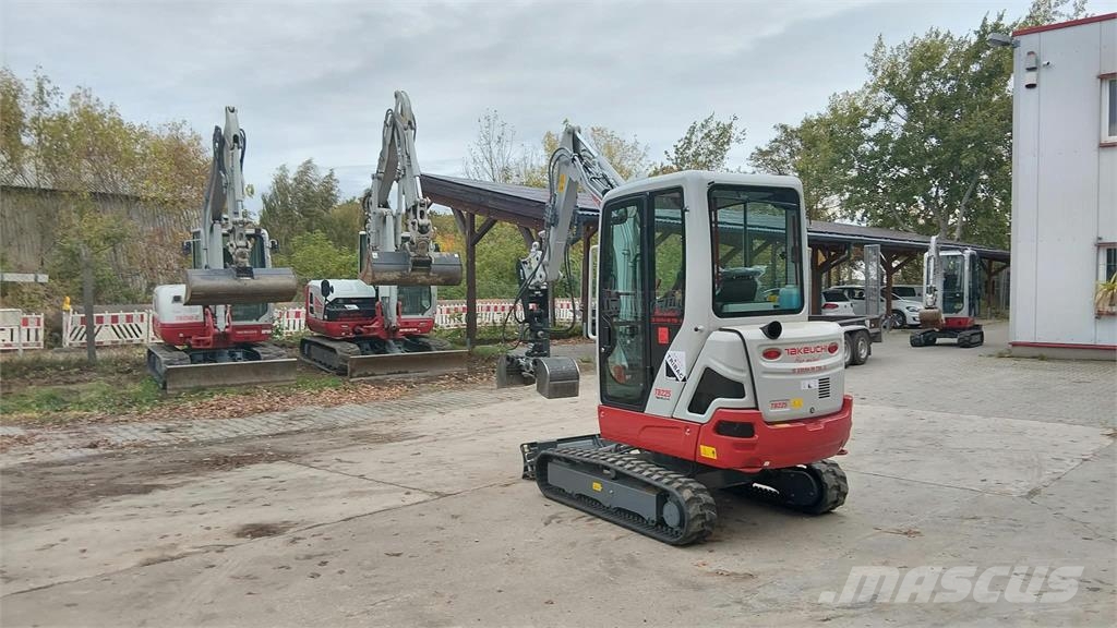 Takeuchi TB225 Minikaivukoneet < 7t