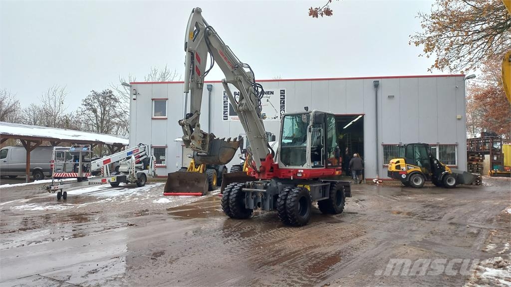 Takeuchi TB295W-2 轮式挖掘机