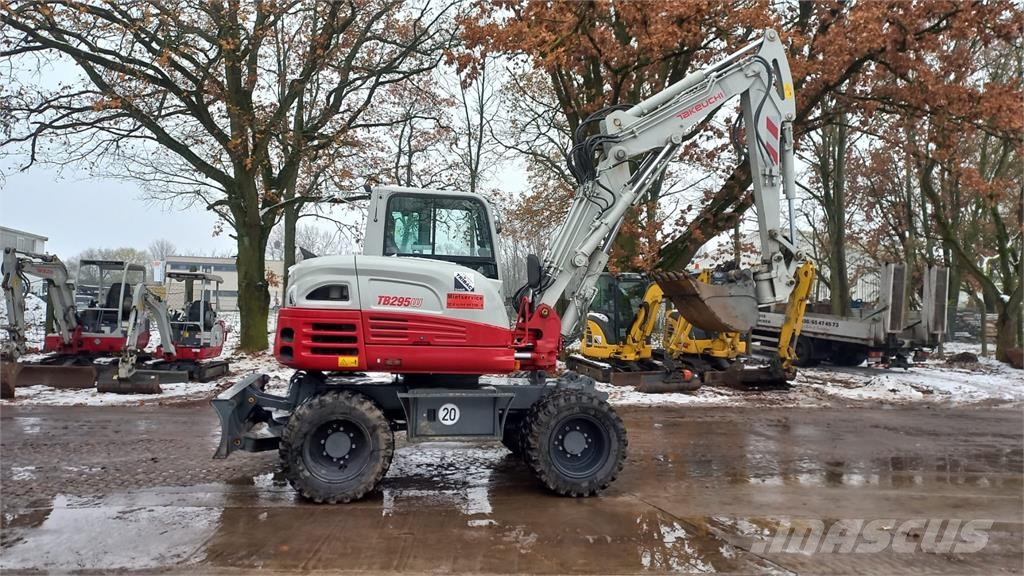 Takeuchi TB295W-2 轮式挖掘机