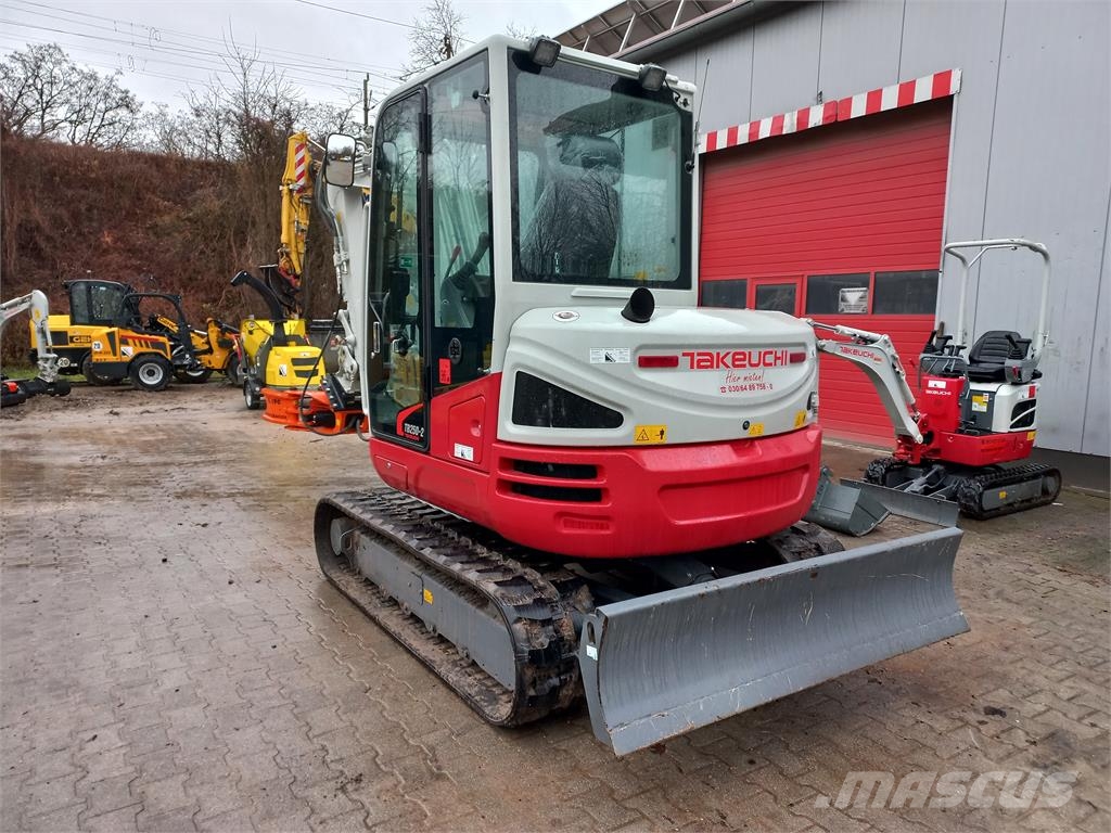 Takeuchi TB250-2 Escavadoras Midi 7t - 12t