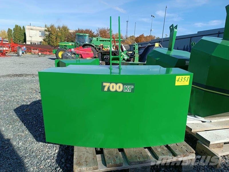 2619 TriDaAgro Dambo 700 Orr súlyok