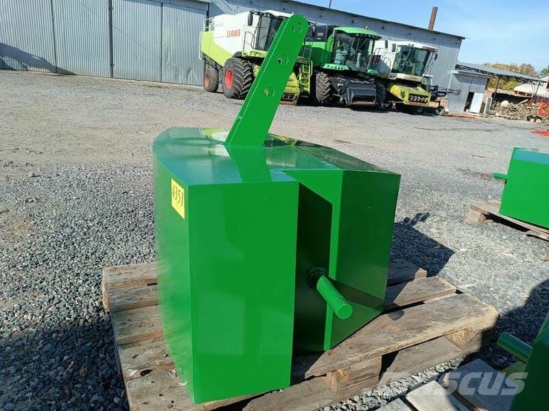 2619 TriDaAgro Dambo 700 Orr súlyok