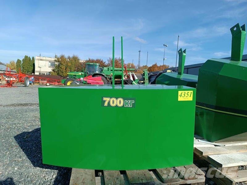 2619 TriDaAgro Dambo 700 Orr súlyok