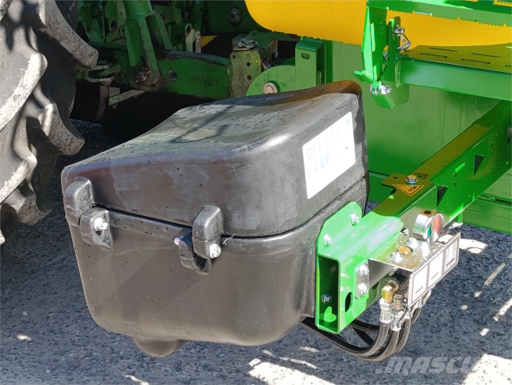 Badilli Навісний обприскувач Badilli DV-1200-18 (2 Ripp-pritsid