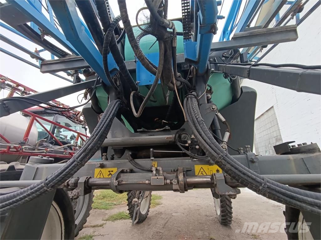 Berthoud Самохідний обприскувач Berthoud Raptor 4240 (2013) Kendinden tahrikli pülverizatörler