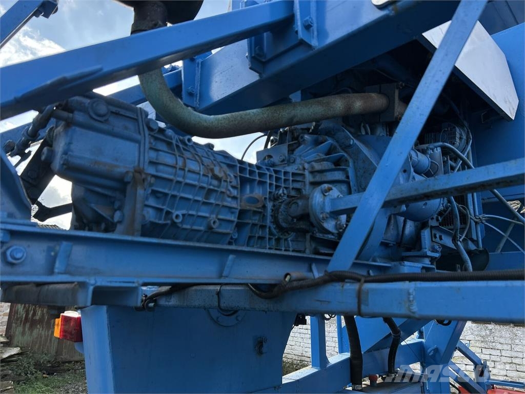 Braud Кастратор кукурудзяний 4 рядковий Braud 914 Ostala oprema za žetvu