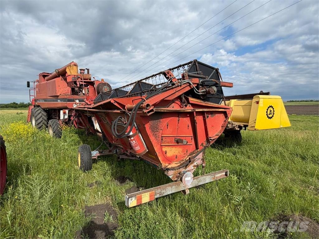Case IH 1680 (1993) 联合收割机