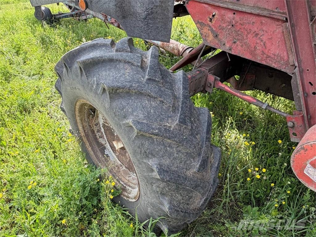 Case IH 1680 (1993) 联合收割机
