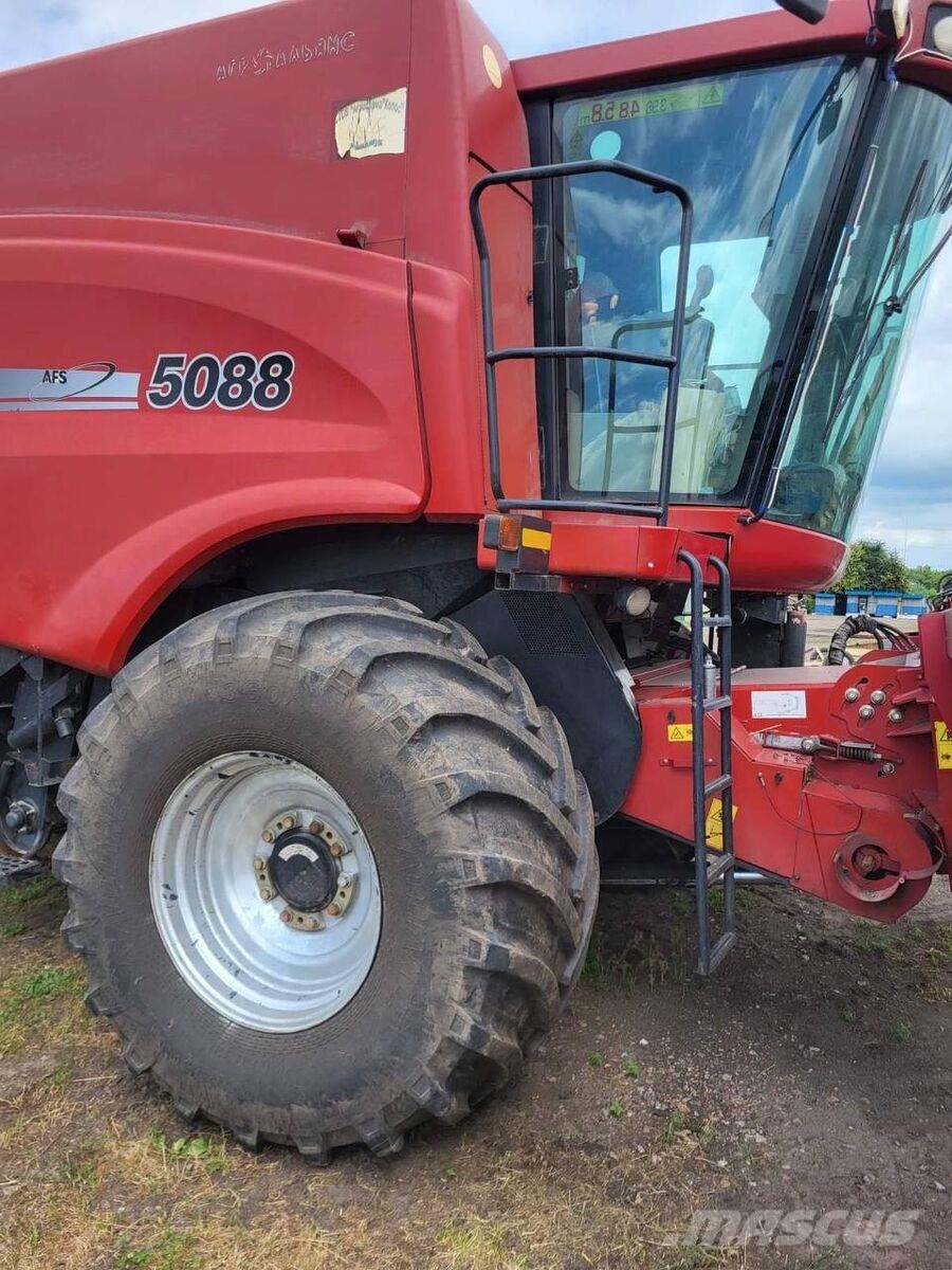 Case IH Комбайн Case IH 5088 (2011) Combine harvesters