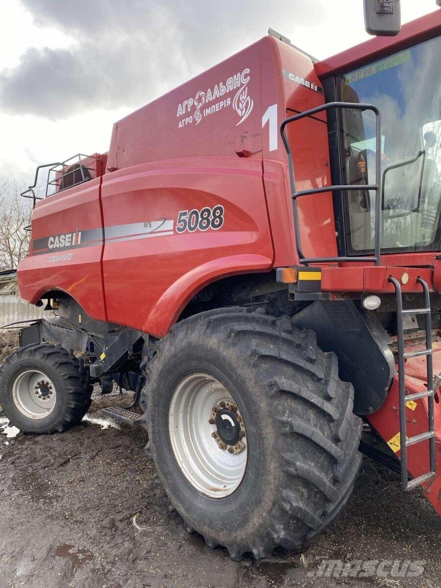 Case IH Комбайн Case IH 5088 (2011) Combine harvesters