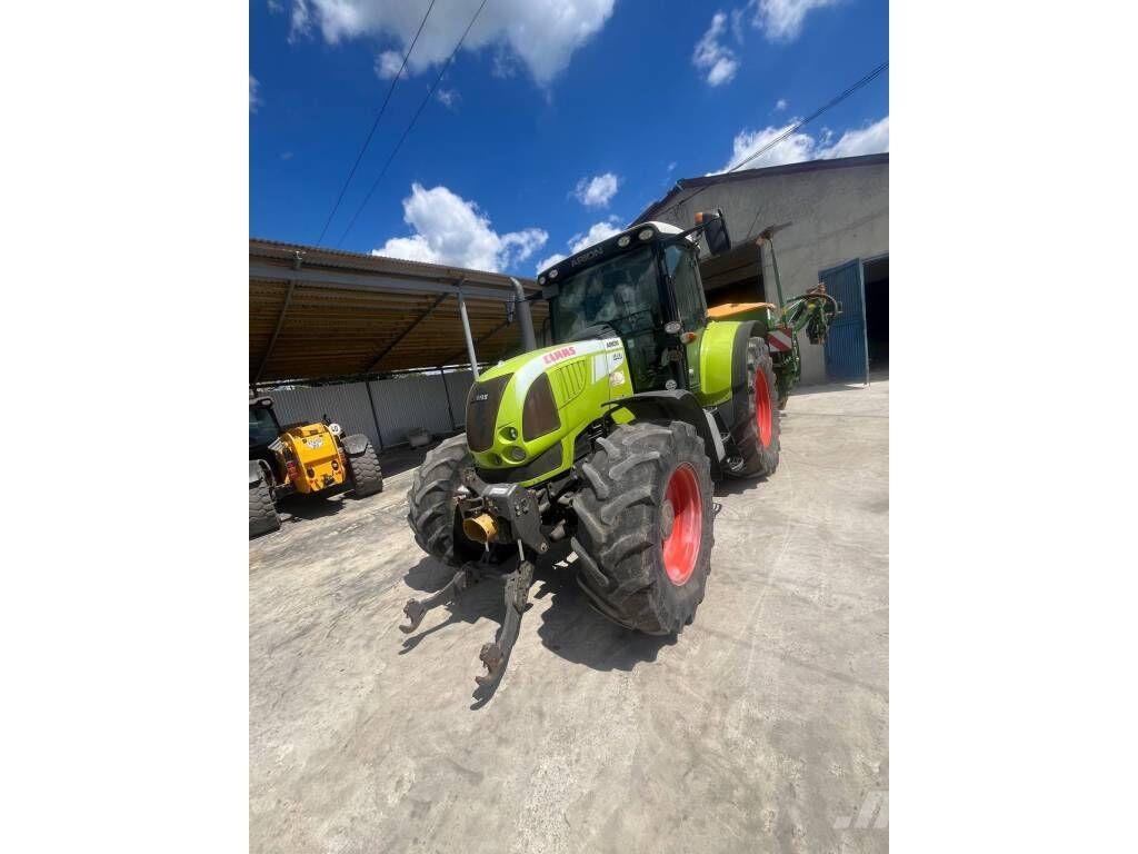 CLAAS Arion 640 الجرارات