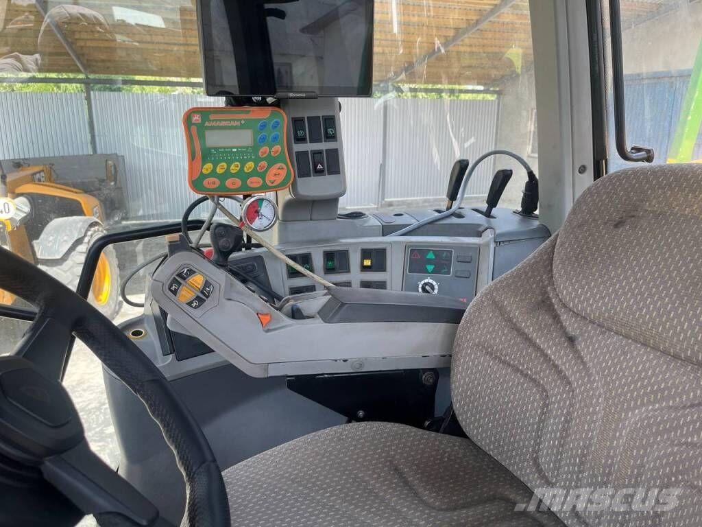 CLAAS Arion 640 الجرارات