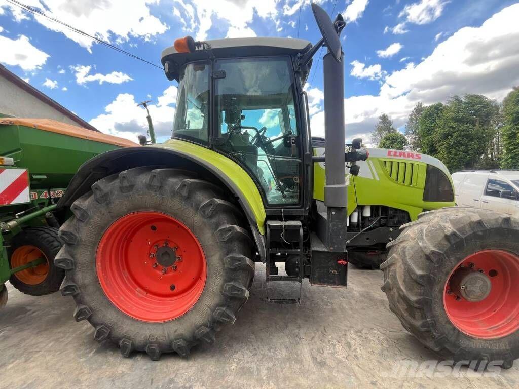 CLAAS Arion 640 الجرارات