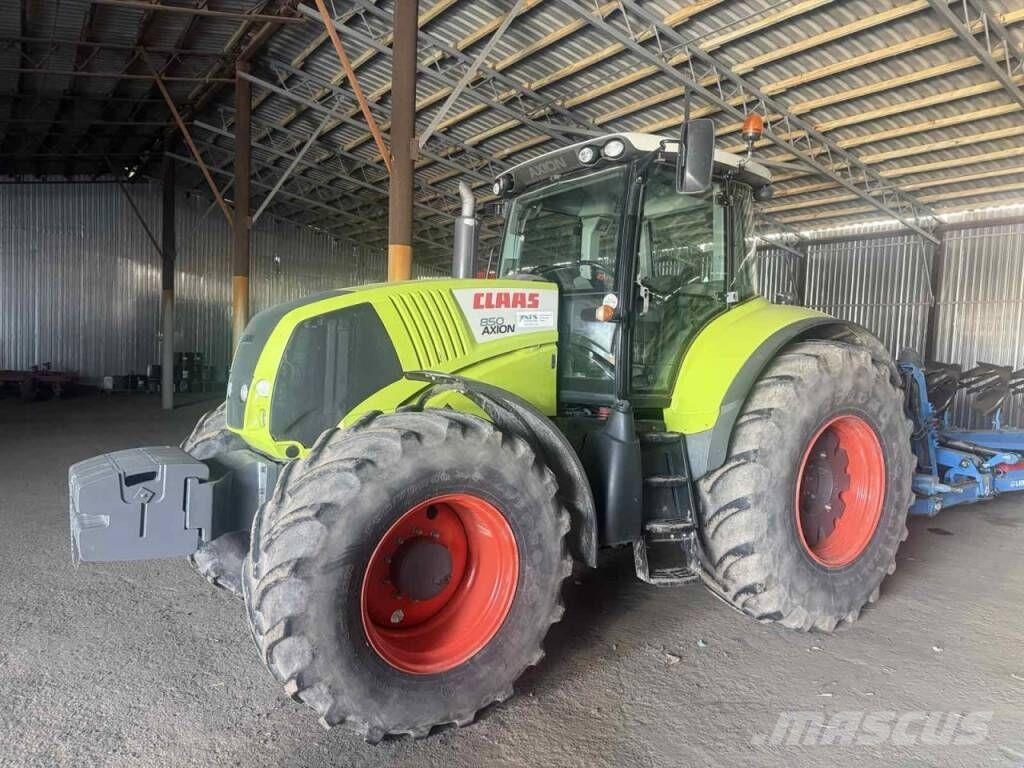 CLAAS Axion 850 Трактори