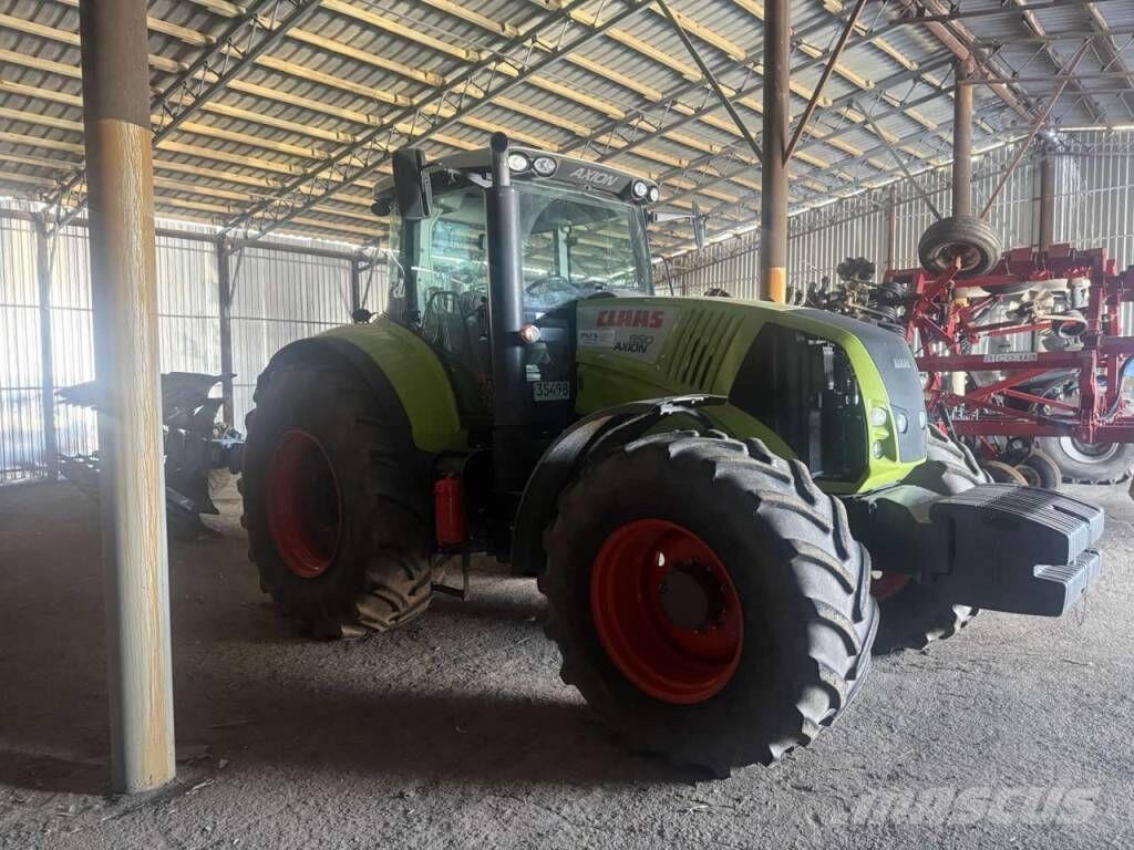 CLAAS Axion 850 Трактори