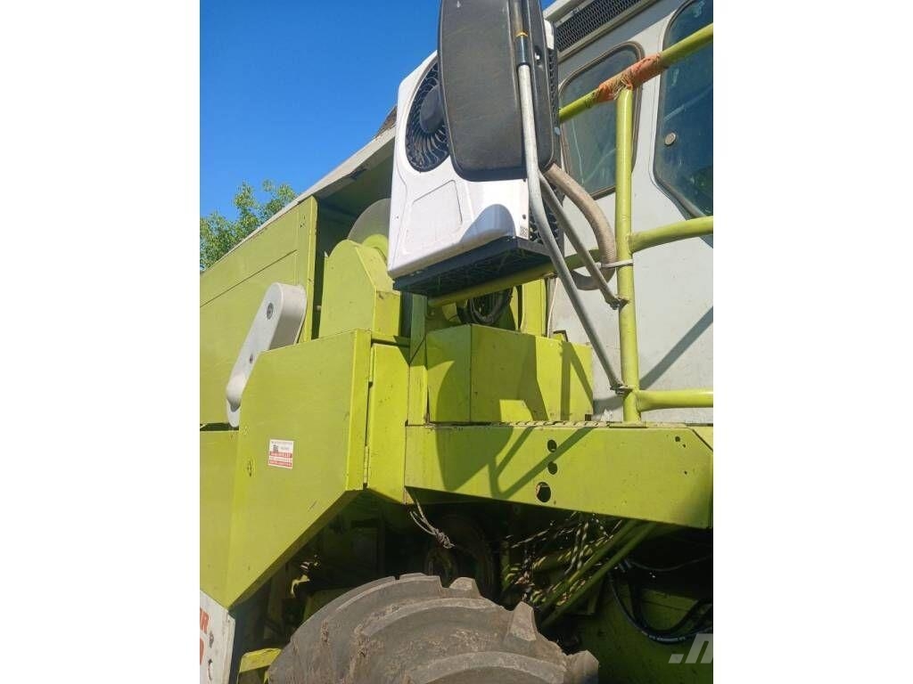 CLAAS Dominator 86 Θεριζοαλωνιστικές μηχανές