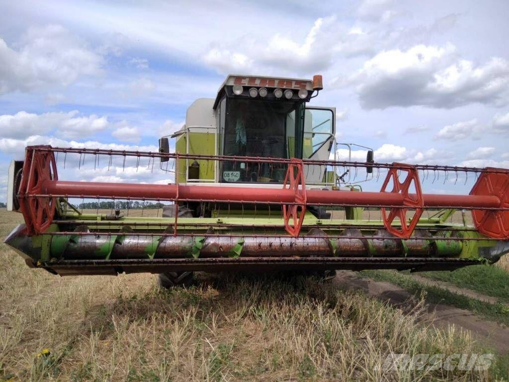 CLAAS Mega 208 Mejetærskere