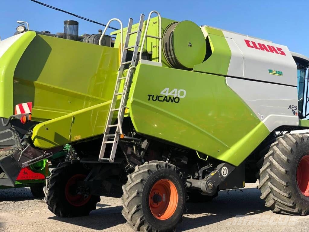 CLAAS Tucano 440 Teraviljakombainid