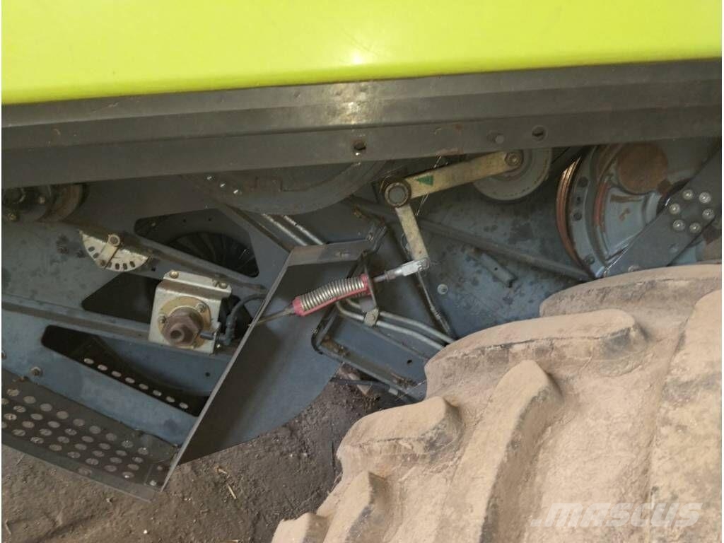 CLAAS Tucano 470 Зернозбиральні комбайни