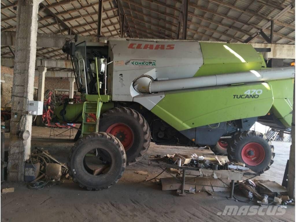 CLAAS Tucano 470 Зернозбиральні комбайни