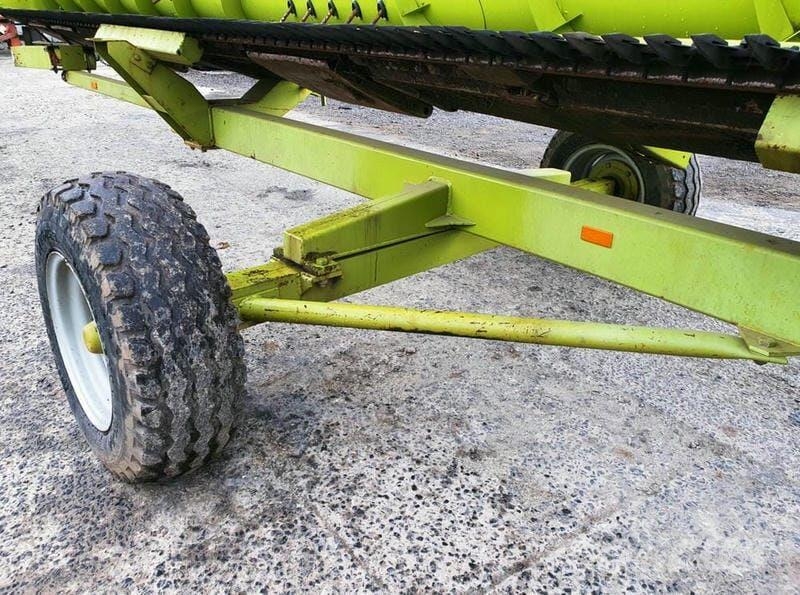 CLAAS V900 Жатки