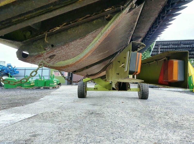 CLAAS V900 Жатки