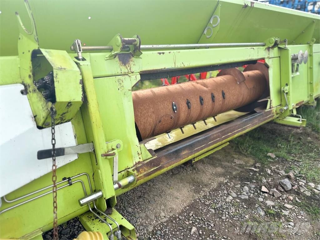 CLAAS Жниварка зернова Claas Vario V750 (2010) Жатки