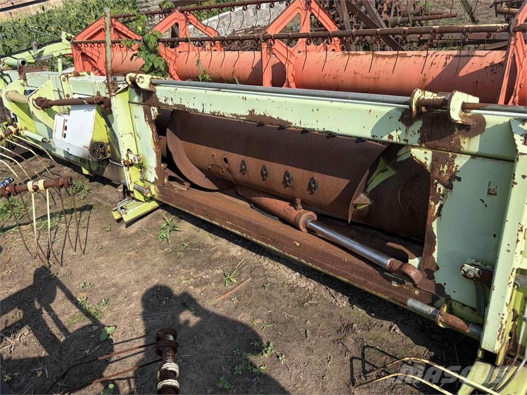 CLAAS Жниварка зернова Claas Vario 750 Glave hederi za kombajne