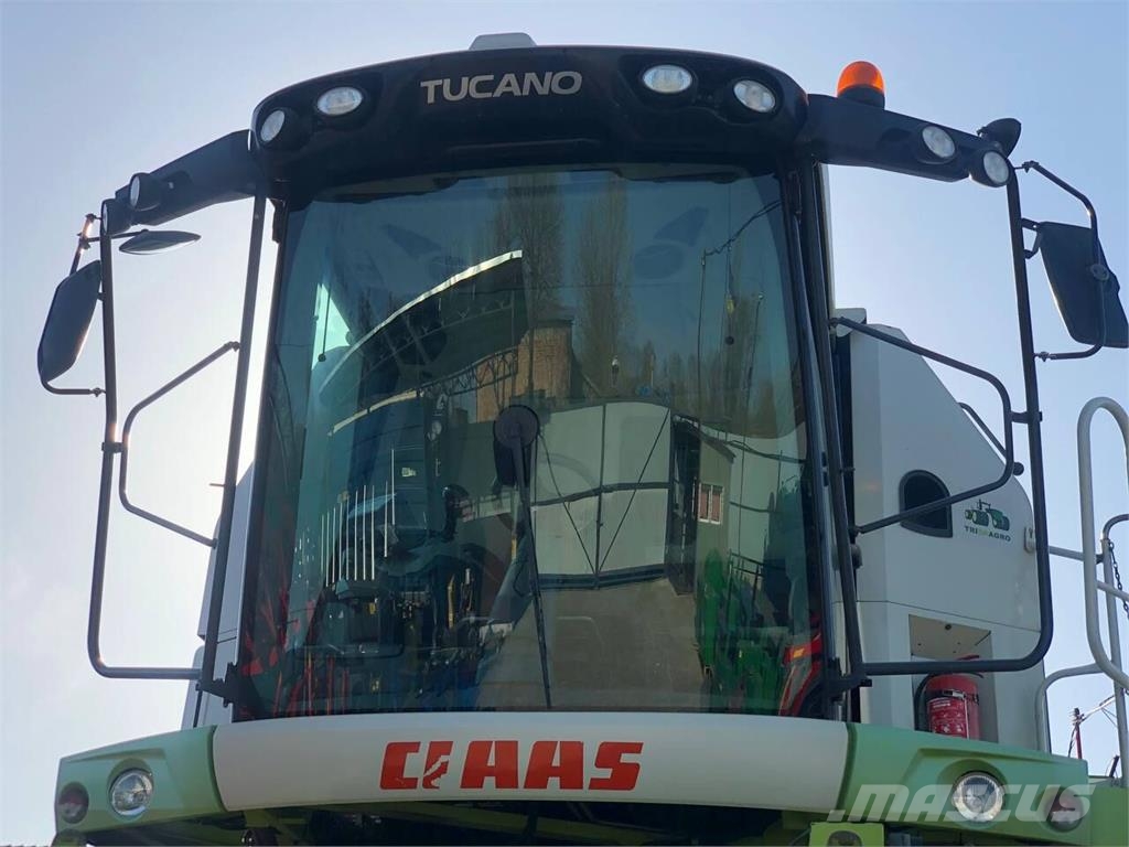 CLAAS Комбайн Claas Tucano 440 (2009) 联合收割机