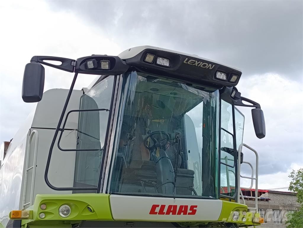 CLAAS Комбайн Claas Lexion 560 (2008) 联合收割机