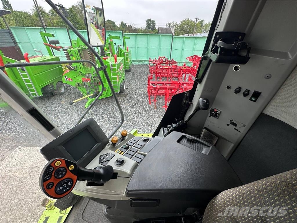 CLAAS Комбайн Claas Tucano 440 (2011) 联合收割机