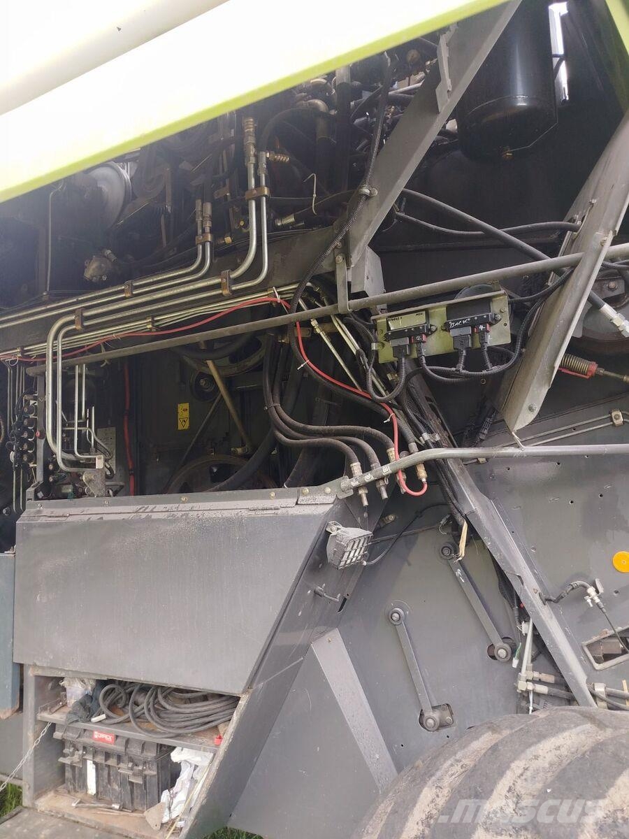 CLAAS Комбайн Claas Lexion 600 (2005) 联合收割机
