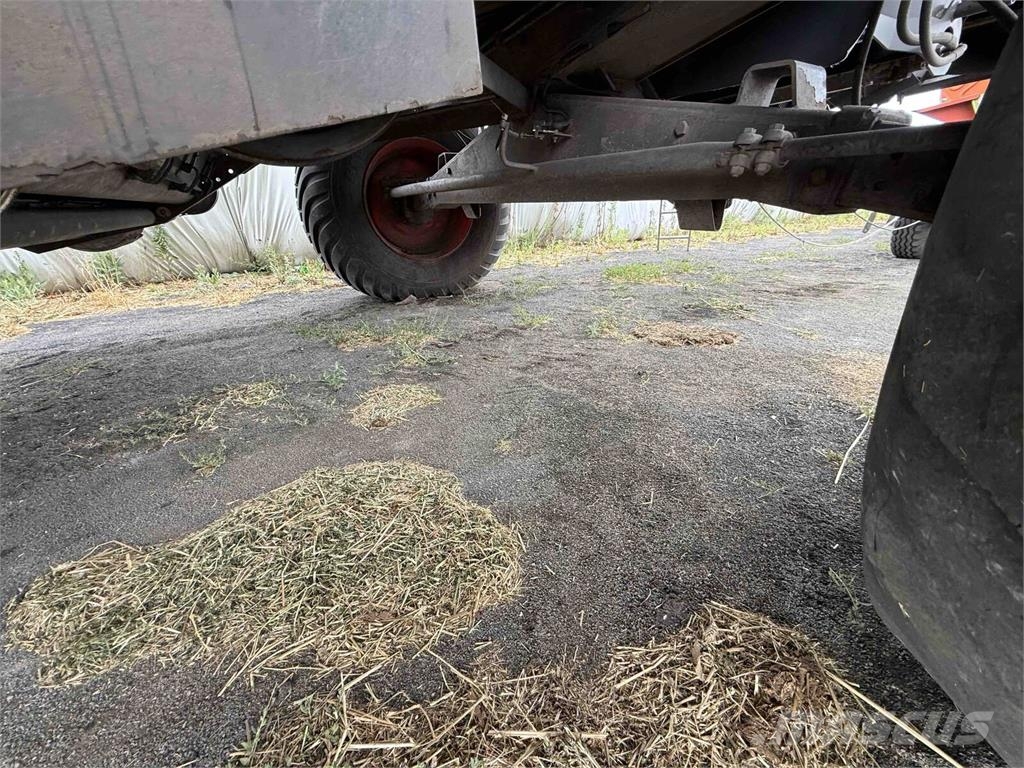 CLAAS Комбайн Claas Lexion 580 (2009) Зернозбиральні комбайни