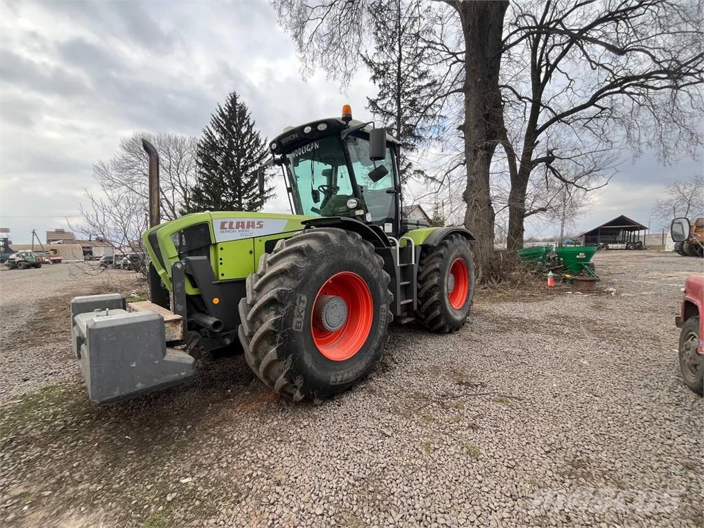 CLAAS Трактор Claas Xerion 3300 (2012) Трактора
