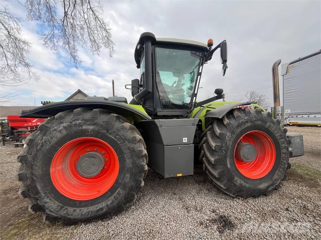 CLAAS Трактор Claas Xerion 3300 (2012) Трактора